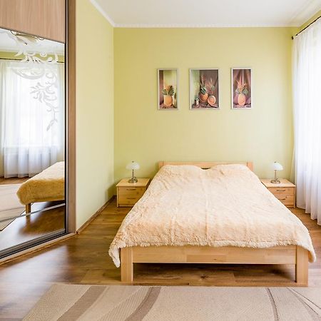 Appartamento Rynok Square 5 Зі Світлом! Leopoli Esterno foto