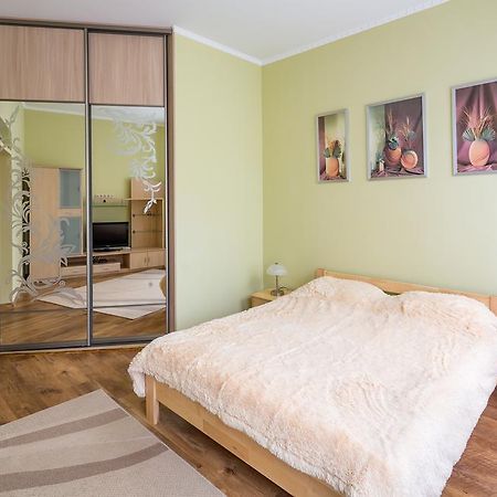 Appartamento Rynok Square 5 Зі Світлом! Leopoli Esterno foto